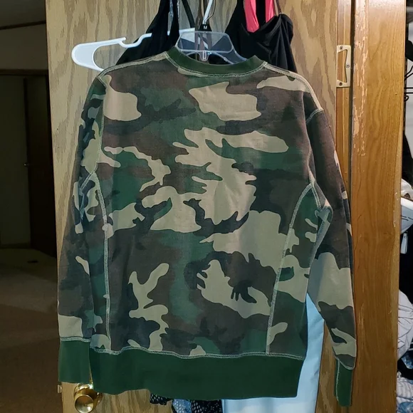 Supreme Sweatshirt